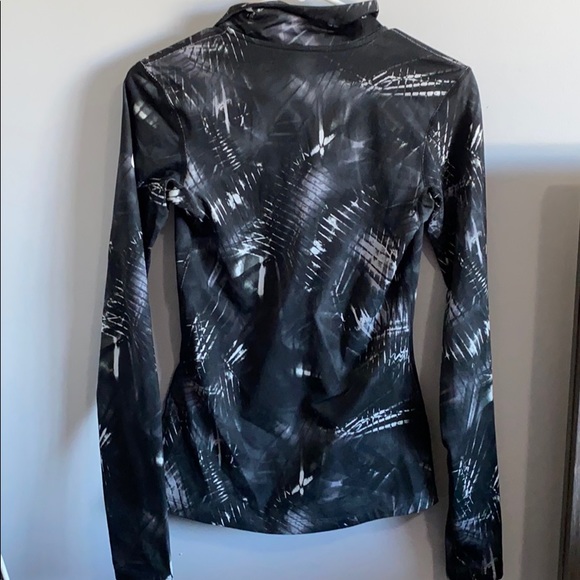 Nike pro dri-fit long sleeve with zipper - Picture 2 of 3